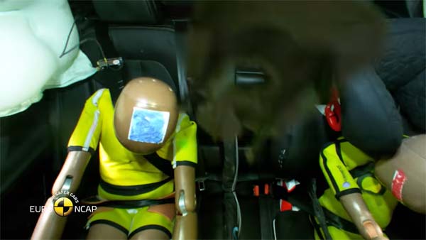 വില കുറഞ്ഞാലും സുരക്ഷയില്‍ വിട്ടുവീഴ്ച്ചയില്ല — 5 സ്റ്റാര്‍ പൊന്‍തിളക്കത്തില്‍ വോള്‍വോ XC40