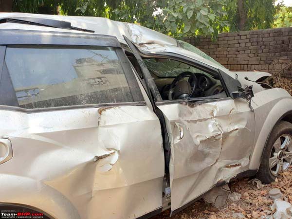 ഭീകര അപകടത്തിലും എയര്‍ബാഗുകള്‍ പുറത്തുവരാതെ XUV500 — വിശദീകരണവുമായി മഹീന്ദ്ര