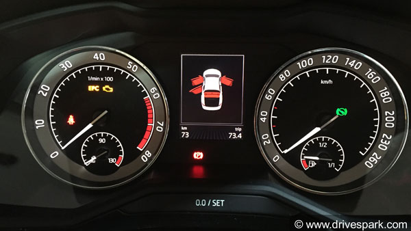 സൂപ്പേര്ബ് കോര്പ്പറേറ്റ് എഡിഷനുമായി സ്കോഡ, വില 23.49 ലക്ഷം സൂപ്പേര്ബ് കോര്പ്പറേറ്റ് എഡിഷനുമായി സ്കോഡ, വില 23.49 ലക്ഷം