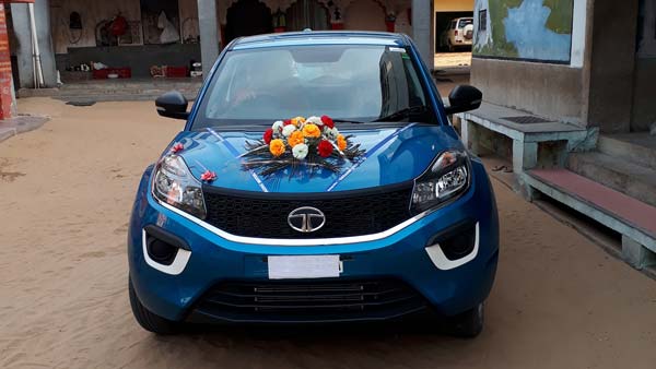 പുതിയ കാറെന്നും പറഞ്ഞ് ടാറ്റ വിറ്റത് പഴയ കാര്‍