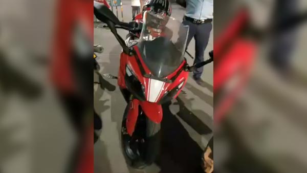 ടിവിഎസ് അപാച്ചെയിലുള്ള ഹെഡ്‌ലാമ്പ് അനധികൃതം, പറയുന്നത് പൊലീസ്