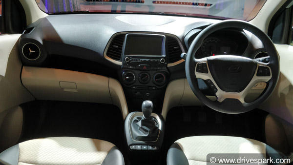 ഇപ്പോള്‍ ബുക്ക് ചെയ്താല്‍ മൂന്നുമാസം കഴിഞ്ഞുനോക്കാം — സൂപ്പര്‍ഹിറ്റായി ഹ്യുണ്ടായി സാന്‍ട്രോ