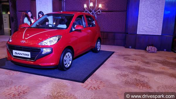 താരപ്പകിട്ടോടെ പുതിയ ഹ്യുണ്ടായി സാന്‍ട്രോ — വില 3.89 ലക്ഷം രൂപ മുതല്‍