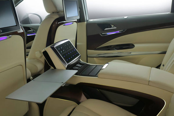 മഹീന്ദ്ര മറാസോയിലും കൈവെച്ച് ഡിസി ഡിസൈന്‍