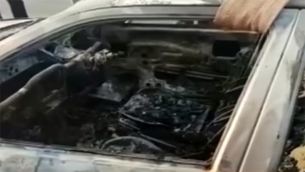 ഓടിക്കൊണ്ടിരുന്ന ഫോർഡ് ഐക്കോണിന് തീപിടിച്ചു
