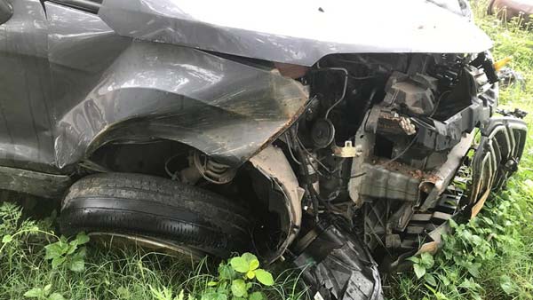 അപകടത്തില്‍ എയര്‍ബാഗ് പുറത്തുവരാതെ ഫോര്‍ഡ് ഇക്കോസ്‌പോര്‍ട്