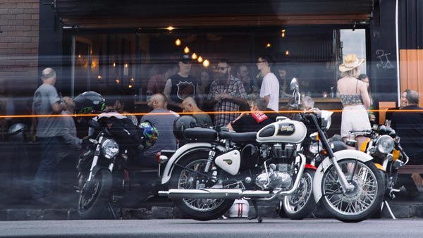 റോയല്‍ എന്‍ഫീല്‍ഡിന്റെ വില്‍പ്പന ഇടിഞ്ഞു, കുറ്റം ജാവയ്‌ക്കോ?