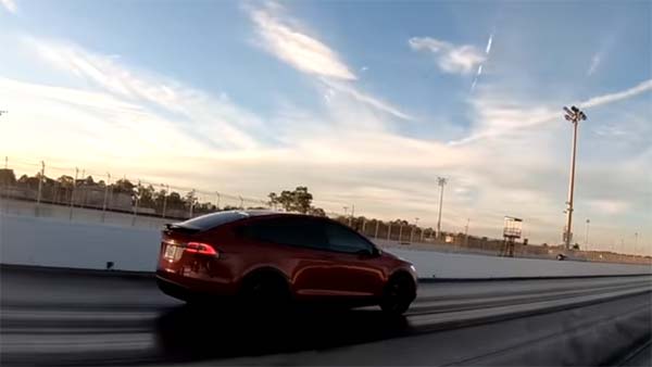 ലംബോര്‍ഗിനിയും ടെസ്‌ലയും മത്സരിച്ചാല്‍ — ആരു ജയിക്കും?