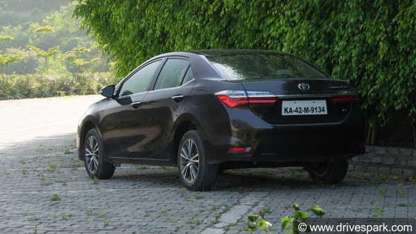 വര്‍ഷാവസാനമായി, കാറുകള്‍ വിറ്റുതീര്‍ക്കാന്‍ ടൊയോട്ട — ആനുകൂല്യങ്ങള്‍ ഇങ്ങനെ