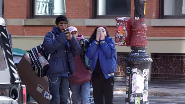 ഒറ്റ വെട്ടിന് ബൈക്ക് രണ്ട് കഷണം — വീഡിയോ വൈറൽ