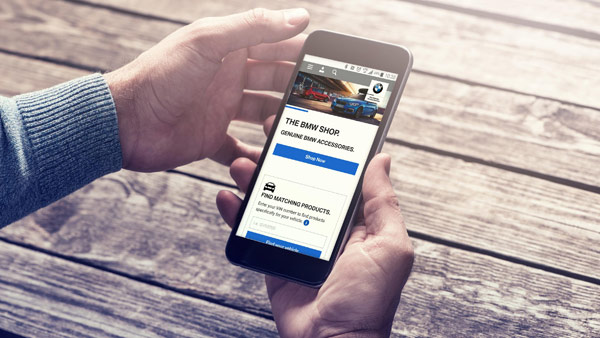 കാര്‍ നോക്കാന്‍ ഡീലര്‍ഷിപ്പിലെത്തുന്നവര്‍ ചുരുക്കം, പുതുതലമുറയ്ക്കിഷ്ടം ഓണ്‍ലൈന്‍ പഠനം