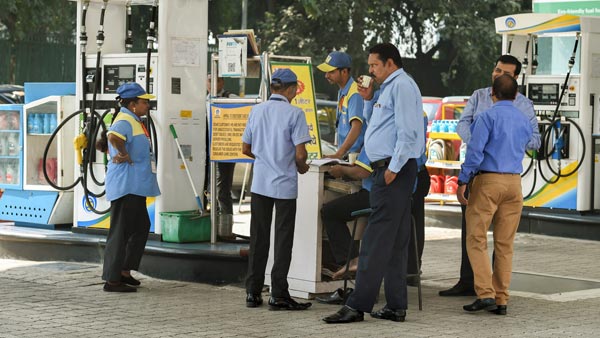 ഹോസുകളുടെ നിറം മാറ്റണം, പെട്രോള്‍ പമ്പുകളുടെ തട്ടിപ്പ് തടയാന്‍ പുതിയ നിര്‍ദ്ദേശം