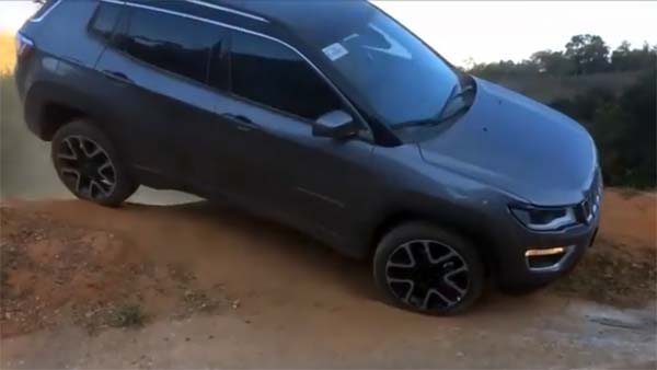 ജീപ്പ് കോമ്പസ് ഓഫ്‌റോഡിംഗിന് ഇറങ്ങിയപ്പോള്‍