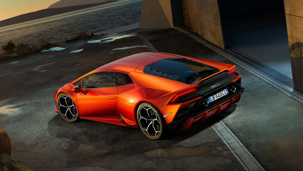 2.9 സെക്കന്‍ഡ് കൊണ്ട് നൂറു കിലോമീറ്റര്‍, ഇതാണ് പുതിയ ലംബോര്‍ഗിനി ഹുറാക്കാന്‍ ഇവോ