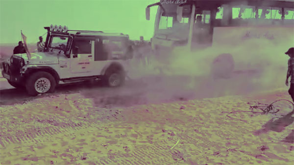 ഇതൊക്കെയെന്ത്, മഹീന്ദ്ര ഥാര്‍ രക്ഷകനാവുമ്പോള്‍ — വീഡിയോ