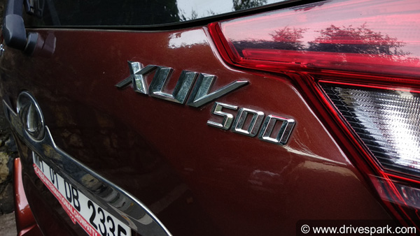 കടല് കാണാനിറങ്ങിയ പുത്തന്‍ മഹീന്ദ്ര XUV500, ഒടുവില്‍ ട്രാക്ടര്‍ വേണ്ടിവന്നു പുറത്തെടുക്കാന്‍