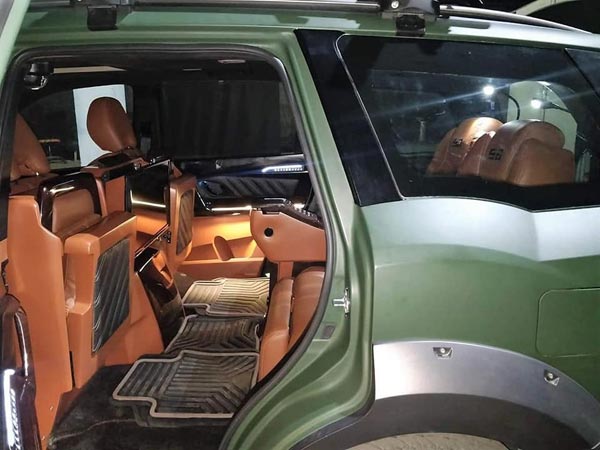 ആഢംബരം തുളുമ്പി മഹീന്ദ്ര XUV500 മൂണ്‍റേക്കര്‍