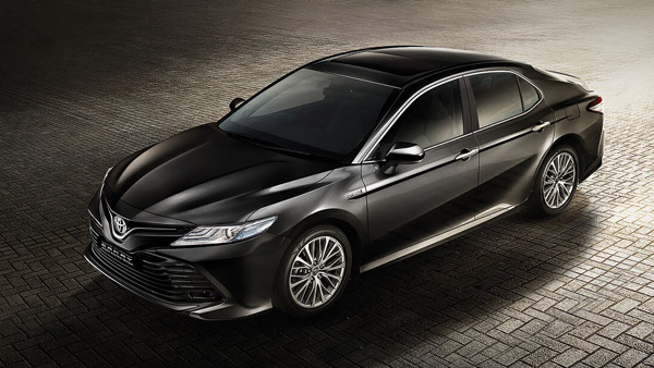 പുതിയ ടൊയോട്ട കാമ്രി ഇന്ത്യയില്‍, വില 36.95 ലക്ഷം രൂപ