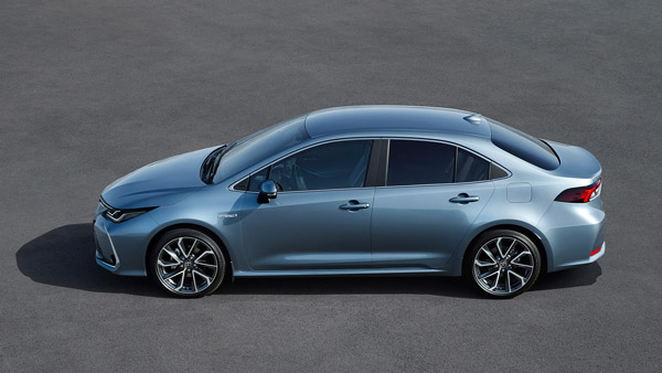 ടൊയോട്ടയുമായി കൂട്ടുകെട്ട്, കൊറോള ആള്‍ട്ടിസിനെ പുറത്തിറക്കാന്‍ മാരുതി