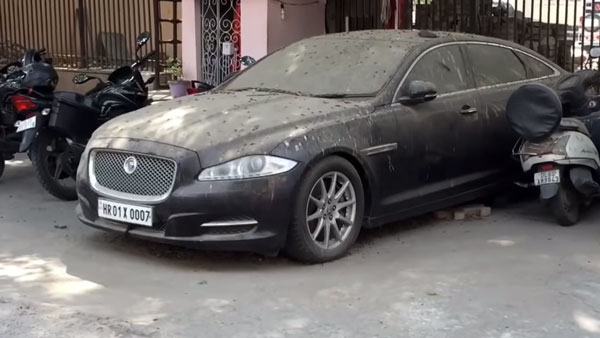 ജാഗ്വര്‍ മുതല്‍ റേഞ്ച് റോവര്‍ വരെ, ആര്‍ക്കും വേണ്ടാതെ ഉപേക്ഷിക്കപ്പെട്ട് ആഢംബര കാറുകള്‍ — വീഡിയോ