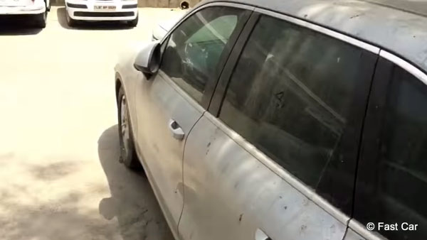 ജാഗ്വര്‍ മുതല്‍ റേഞ്ച് റോവര്‍ വരെ, ആര്‍ക്കും വേണ്ടാതെ ഉപേക്ഷിക്കപ്പെട്ട് ആഢംബര കാറുകള്‍ — വീഡിയോ