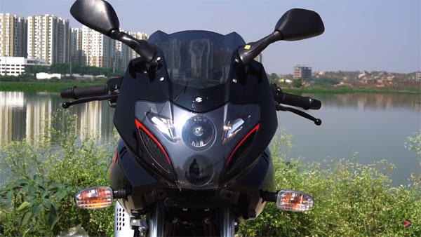 പള്‍സര്‍ 220F -ന്റെ കുപ്പായമണിഞ്ഞ് പുതിയ ബജാജ് പള്‍സര്‍ 180F