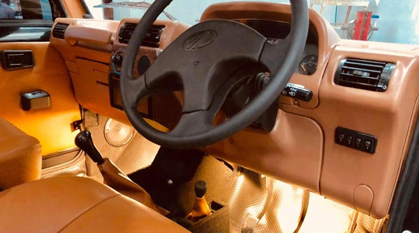 ക്ലാസിക്ക് ഭാവത്തില്‍ ആഢംബരം നിറഞ്ഞ് മഹീന്ദ്ര ബൊലേറോ ഇന്‍വേഡര്‍