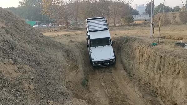 ഓഫ്‌റോഡിങ്ങിന് ഇറങ്ങിയ ഫോഴ്‌സ് ഗൂര്‍ഖ എക്‌സ്ട്രീം — വീഡിയോ