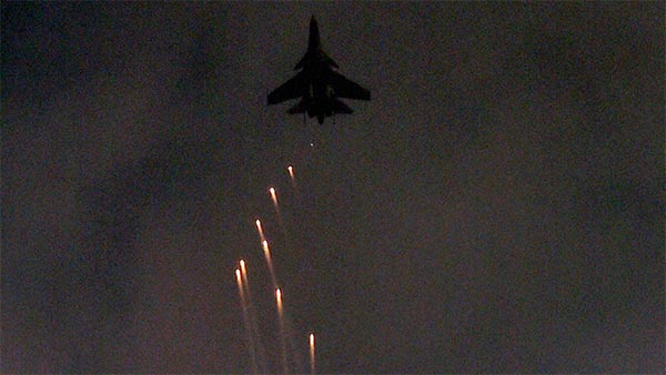 ഇന്ത്യയുടെ മിറാഷും പാക്കിസ്ഥാന്റെ എഫ് 16 ഫാല്‍ക്കണും — വ്യത്യാസങ്ങളിങ്ങനെ