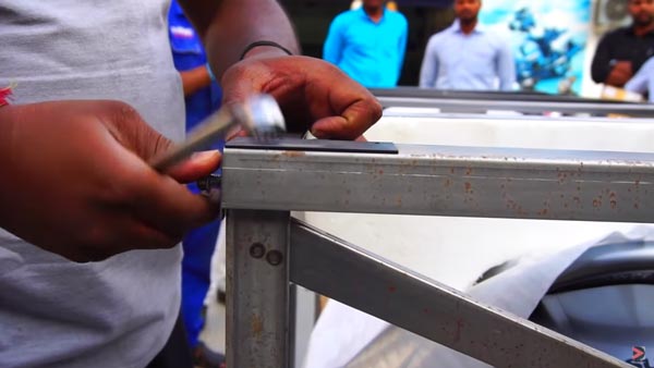 ഹയബൂസയെ ഉടമയ്ക്ക് കൈമാറും മുമ്പ് — 'അണ്‍ബോക്‌സ്' ചെയ്യുന്നത് ഇങ്ങനെ