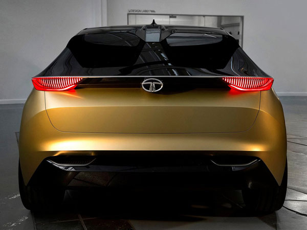 രസച്ചരട് പൊട്ടി, ടാറ്റയുടെ പുതിയ ഹാച്ച്ബാക്കിന്റെ പേര് 'ആള്‍ട്രോസ്'