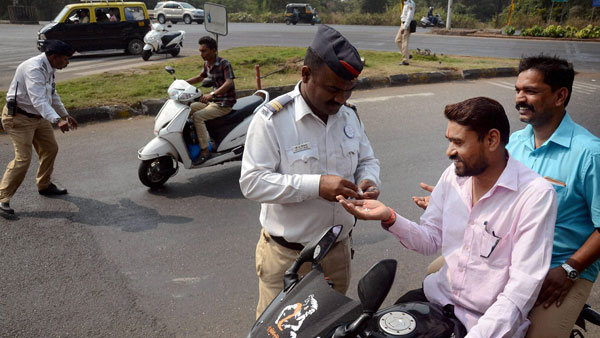 ട്രാഫിക്ക് നിയമം തെറ്റിച്ചാല്‍ ജയിലിലേക്ക്, നിലപാട് കടുപ്പിച്ച് പോലീസ്