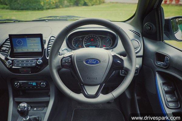 പുതിയ ഫിഗൊയുമായി ഫോര്‍ഡ്, വില 5.15 ലക്ഷം രൂപ മുതല്‍