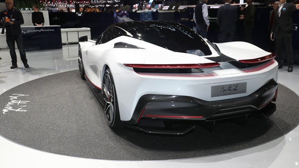 പിനിന്‍ഫറീന ബറ്റിസ്റ്റയുടെ മൈലേജ് അന്വേഷിച്ച് ഒരു വിരുതന്‍, രസികന്‍ മറുപടി നല്‍കി ആനന്ദ് മഹീന്ദ്ര