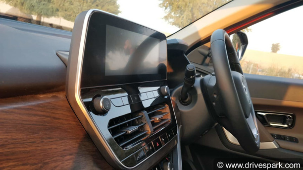 ഹെക്‌സയെക്കാളും കേമനായി പുതിയ ടാറ്റ ബസെഡ്, അറിയണം ഇക്കാര്യങ്ങള്‍