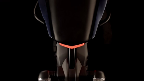 വരവറിയിച്ച് പുതിയ യമഹ MT-15 — വീഡിയോ