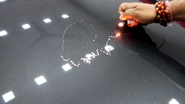 നാലു കോടിയുടെ ബെന്റലിക്ക് തീയൊന്നും ഒരു പ്രശ്നമല്ല — വീഡിയോ