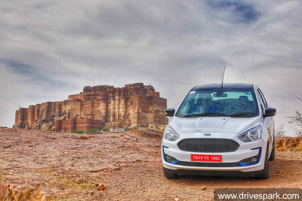 ഫിഗൊ മോഡലുകള്‍ക്ക് ഒരേസമയം വിലകൂട്ടിയും കുറച്ചും ഫോര്‍ഡ്