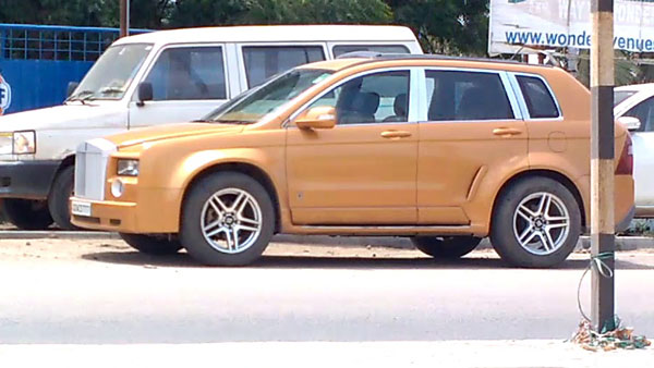 റോള്‍സ് റോയ്‌സ് കലിനന്റെ അപരന്‍ ഇവിടുണ്ട്