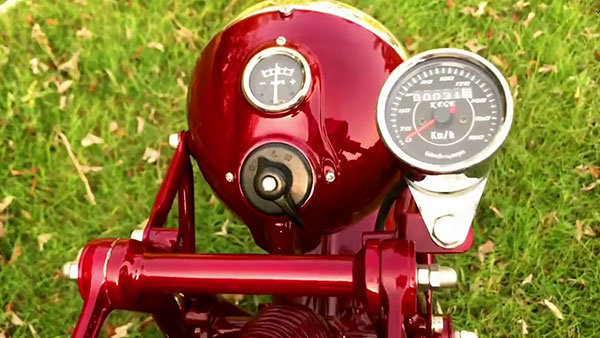 നാല്‍പ്പതുകളുടെ പ്രൗഢിയില്‍ റോയല്‍ എന്‍ഫീല്‍ഡ് ബുള്ളറ്റ്