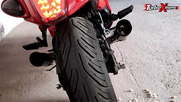 ബൂസയെ പോപ്‌കോണ്‍ മെഷീനാക്കി മാറ്റി ഒരുടമ — വീഡിയോ