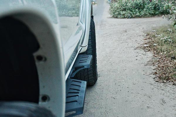 പരുക്കന്‍ ഭാവത്തില്‍ ടൊയോട്ട ഫോര്‍ച്യൂണര്‍