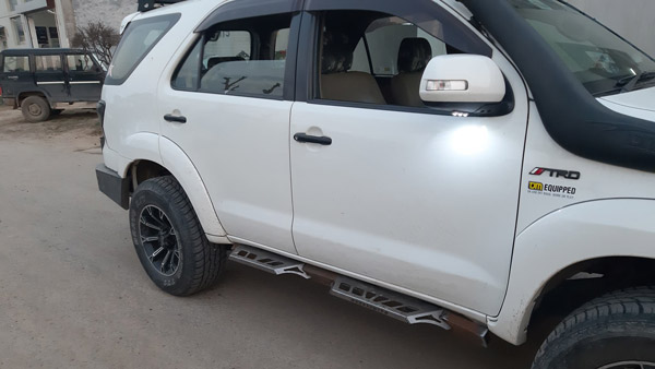 പരുക്കന്‍ ഭാവത്തില്‍ ടൊയോട്ട ഫോര്‍ച്യൂണര്‍