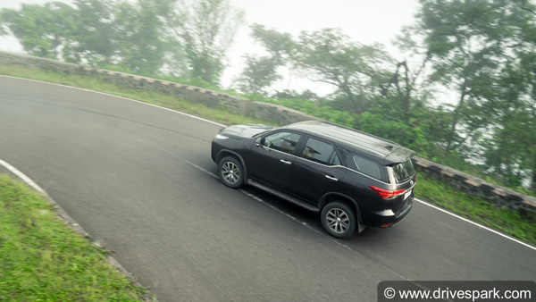 ചമഞ്ഞൊരുങ്ങി ടൊയോട്ട ഇന്നോവയും ഫോര്‍ച്യൂണറും, ഏപ്രിലില്‍ വിപണിയില്‍