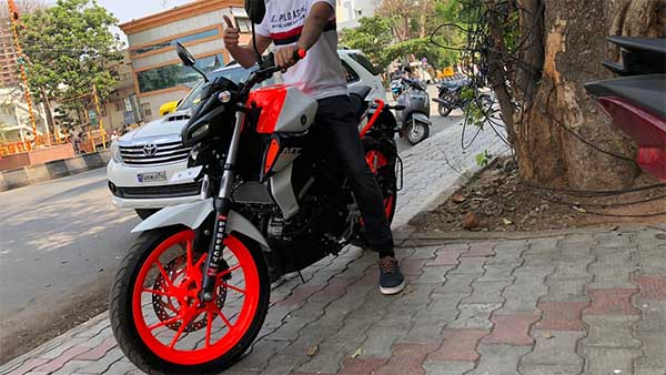 കെടിഎം ഡ്യൂക്ക് ചന്തത്തില്‍ യമഹ MT-15