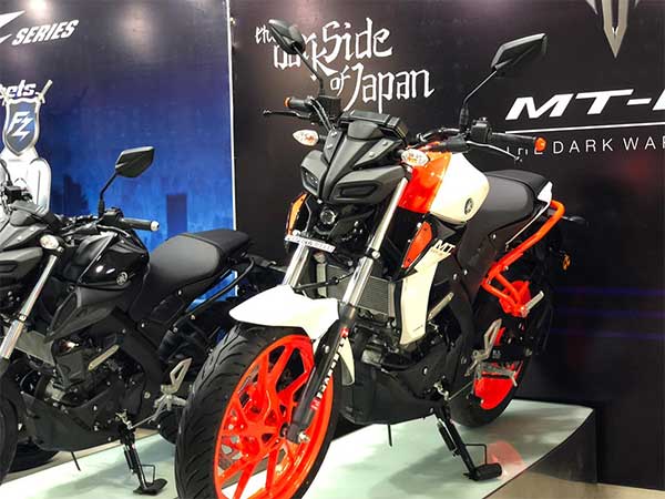 കെടിഎം ഡ്യൂക്ക് ചന്തത്തില്‍ യമഹ MT-15