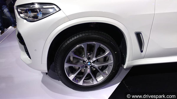 2019 ബിഎംഡബ്ല്യു X5 വിപണിയില്‍, വില 72.9 ലക്ഷം രൂപ മുതല്‍