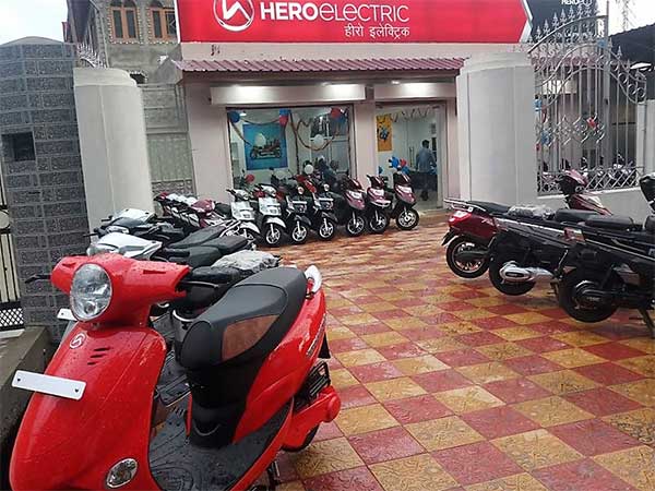ഇലക്ട്രിക് സ്കൂട്ടറുകൾക്കായി പ്രത്യേക ഡീലർഷിപ്പ് ശൃഖല സ്ഥാപിക്കാൻ ഹീറോ