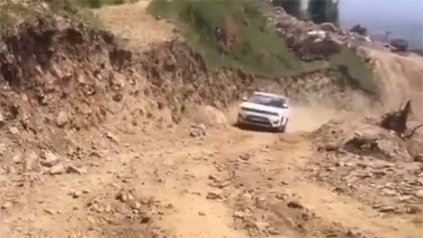 ഓഫ്‌റോഡില്‍ കരുത്തുകാട്ടി മഹീന്ദ്ര XUV300 — വീഡിയോ