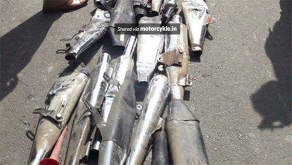 രൂപമാറ്റം വരുത്തിയ ബുള്ളറ്റുകളെ പൂട്ടി പൊലീസ്, സൈലൻസറുകൾ അഴിച്ചു മാറ്റി